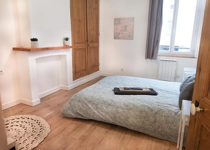 Le Berriat - Parking - Centre / Gare - * גרנובל